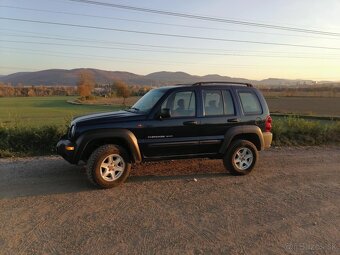 Jeep Grand Cherokee 4X4 Sport - 2