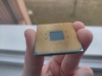 AMD Ryzen 7 2700x - 2