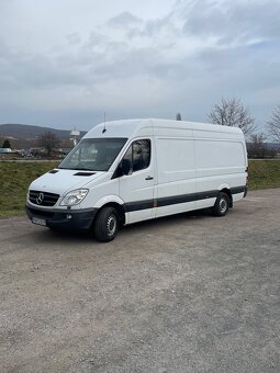 Mercedes- Benz Sprinter - 2