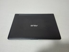 Asus. Intel i3.SSD 128 GB. 8 GB.Baterka dobrá. - 2