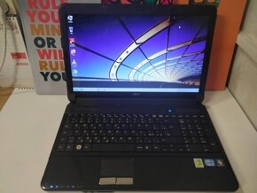 rozpredám na diely notebook Fujitsu lifebook AH530 - 2