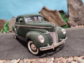 Prodám model 1:18 Ford Deluxe 1940 - 2