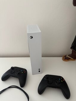 xbox series s  +  2x ovládač - 2