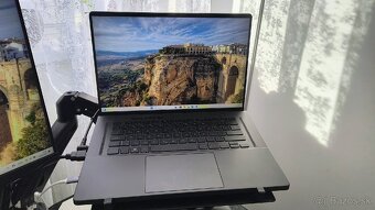 Asus rog zephyrus M16 i7-12700h Rtx 4070 - 2