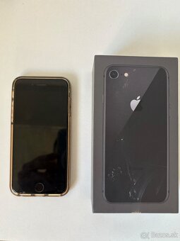 iPhone 8 64GB - 2