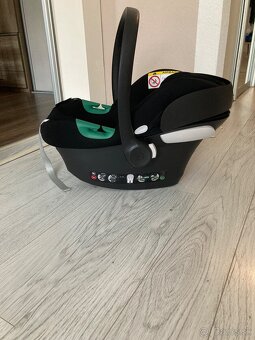 Autosedačka Cybex Aton B2 i-Size Black - 2