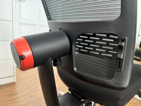 Ergonomická stolička Newtral MagicH-BPro s opierkou na nohy - 2