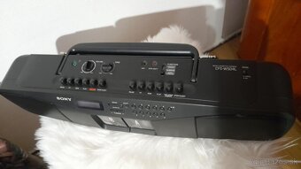 Retro radiomagnetofon SONY CFS-W504 L Japan - 2