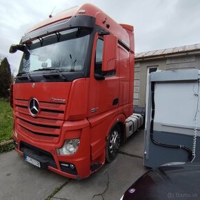 Mercedes actros - 2