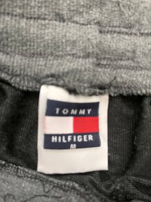 Predám tommy hilfiger teplaky - 2