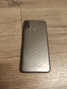 Motorola Moto E20 - 2