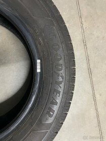 Letne pneumatiky Goodyear Efficient Grip 215/65 R16C - 2