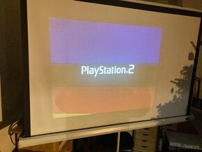 PlayStation 2 Slim + projektor + plátno - 2