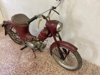 JAWA 50 / 550 rok výroby 1955 - 223. vyrobený kus - 2