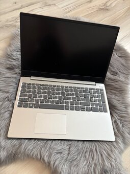 Lenovo ideapad 330S-15IKB - 2