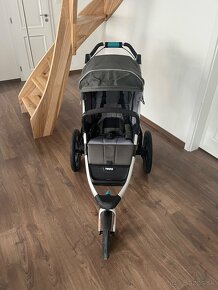 Thule Urban Glide 2 + original fusak, madlo a pláštenka - 2