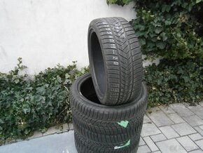 Predám 4x zimné pneu Pirelli 235/40 R19 96VXL - 2