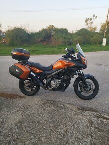 Suzuki DL650A V-Strom - 2