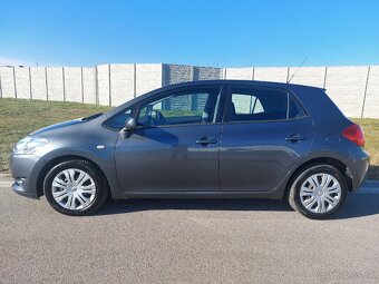 Toyota Auris 2.0 D - 2