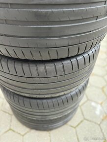 Michelin Pilot Sport 4 225/40/ZR18 92Y - 2