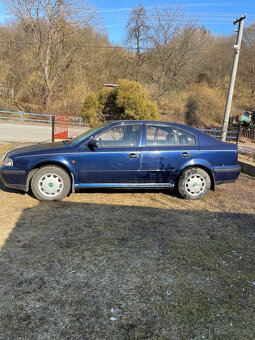 Predám ŠKODA OCTAVIA I SEDAN 1,6 benzín - 2