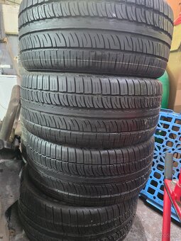 295/40/R22 Pirelli - 2