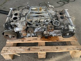 motor Subaru Outback BR 2,5 Legacy EJ253 poškodený - 2