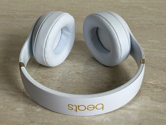 Beats Studio 3 Wireless, White - 2