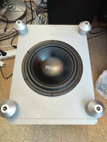 Aktívny Subwoofer Magnat 70W/140W - 2