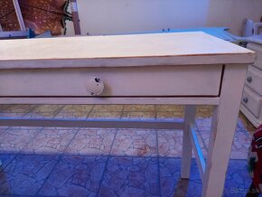 Stôl Ikea HEMNES, upravený na vintage štýl - 2