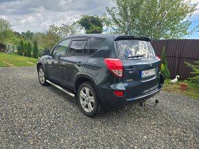 Toyota rav4 III 2.2 d-cat 130kW 4x4 - 2