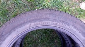 225/55R18. 102H. Nokian zimné - 2