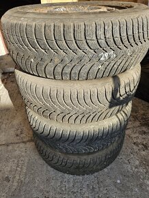 Plechové disky 5x112 + zimné pneu 195/65r15 - 2