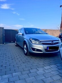 Opel Astra H Caravan - 2