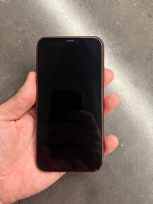 Predam Iphone 11 64gb red - 2