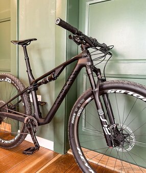 Predám Canyon Lux CF SLX 9.0 (2020) - 2