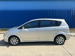 Predám 7-miestnu Toyota Corolla Verso 1.8 benzín - 2