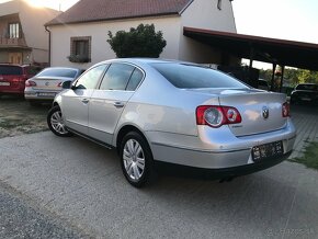 Volkswagen Passat 2.0 TDI Sedan Highline - 2