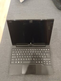 Fujitsu Stylistic Q704 hybrid - 2