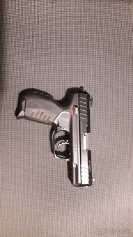 Pištoľ RUGER SR22P 22LR - 2