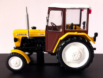 URSUS C-330 1:43 - 2