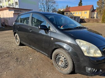 Toyota Corolla Verso - 2