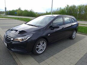 Opel Astra Sports Tourer - 2