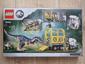 Lego Jurassic World 76966 Preprava allosaura - 2