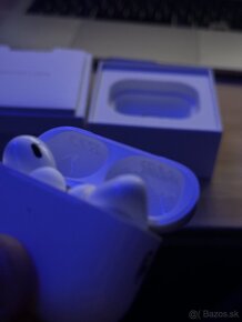 Apple AirPods Pro 2nd Gen s lightning portom - 2