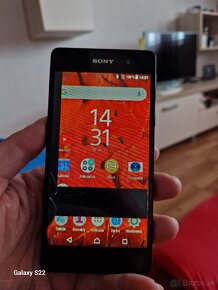 Sony Xperia E5 - 2