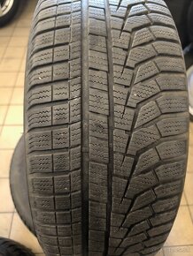 Hankook Winter icept evo2 225/60 r17 99H - 2