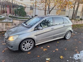 Mercedes B200 - 2