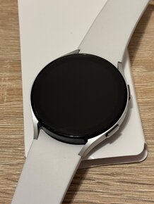 Nepouživané Samsung Galaxy Watch 5 44mm GPS - 2