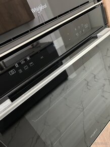 Vstavaná rúra Whirlpool W7 OM4 4S1 P BL - 2